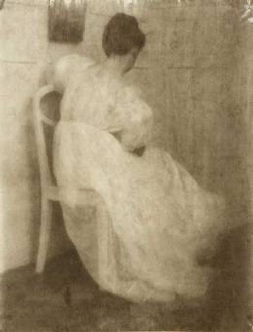 Heinrich Kühn, Miss Mary Sitting, c.  1908, 83.78 The MFAH, museum purchase with funds provided by the Museum Collectors.  