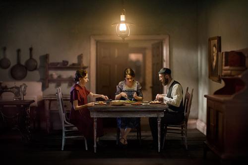 The Potato Eaters ©Richard Tuschman